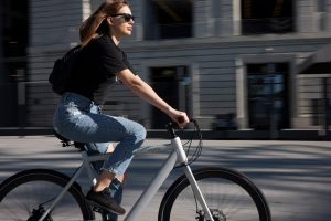 Home Moderne elektrische fiets klaar voor duurzame mobiliteit en stedelijke verplaatsing